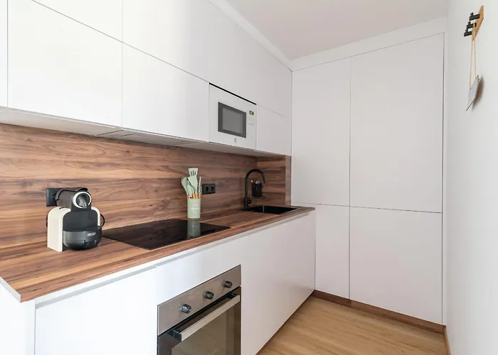 By Ladeira アパート