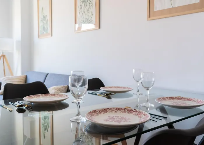 By Ladeira アパート *